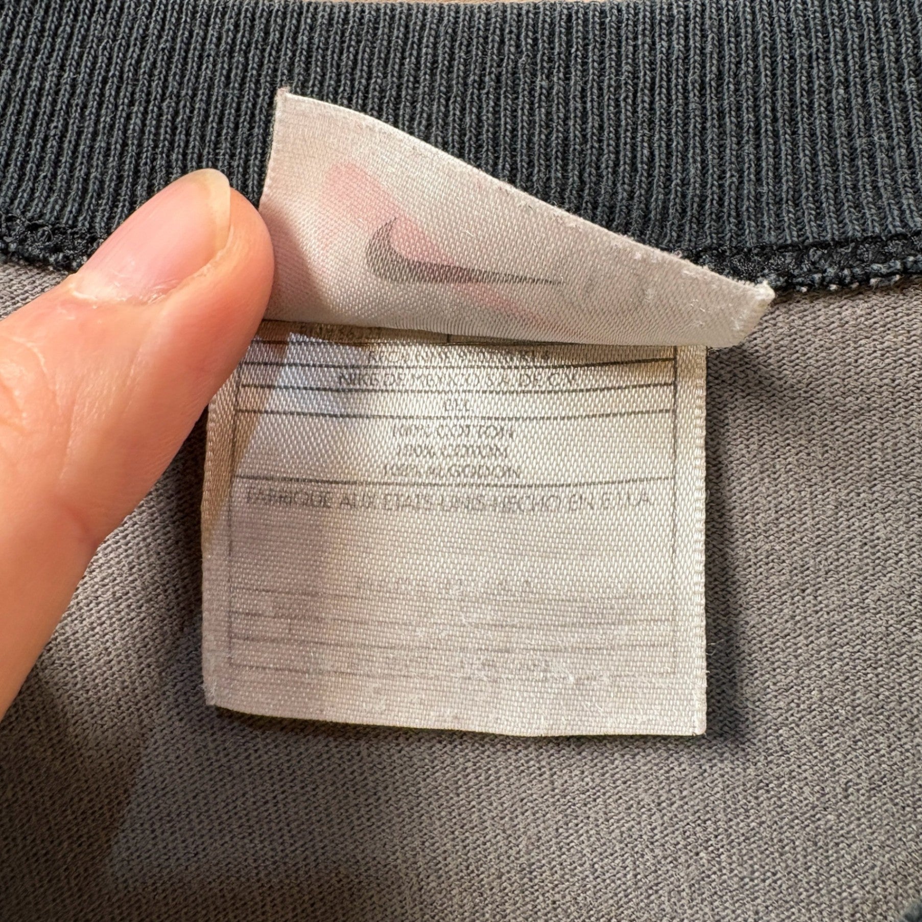 1990s NIKE V-Neck One-Point T-Shirt