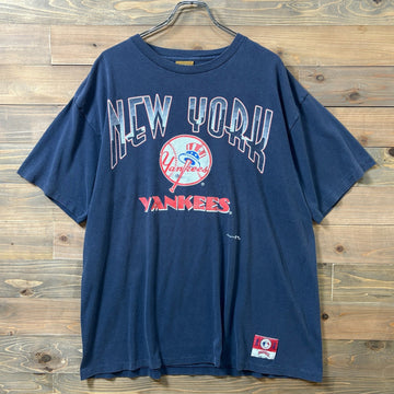 1990s NUTMEG MILLS "NEW YORK YANKEES" T-Shirt