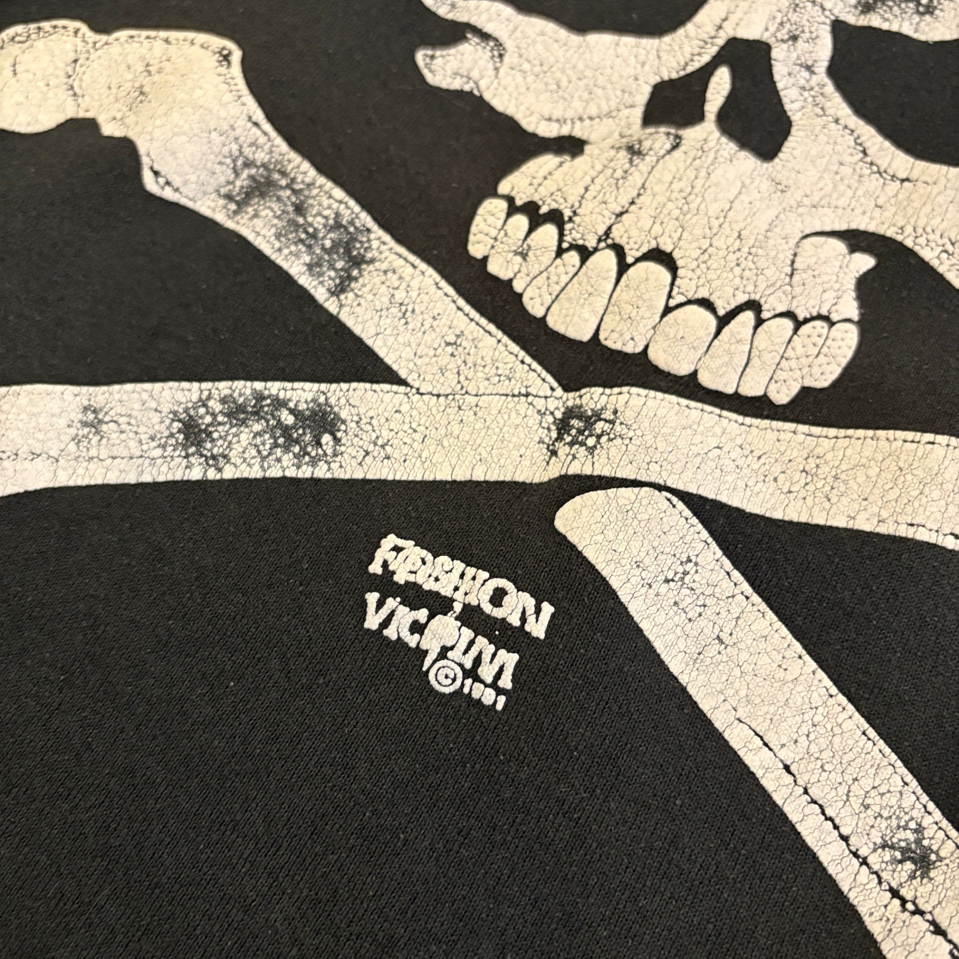 1990s FRUIT OF THE LOOM "Skull" FASHION VICTIM Sweat Shirt