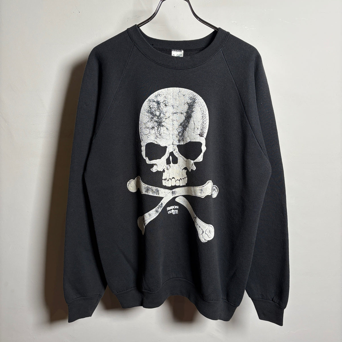 1990s FRUIT OF THE LOOM "Skull" FASHION VICTIM Sweat Shirt