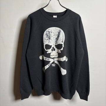 1990s FRUIT OF THE LOOM "Skull" FASHION VICTIM Sweat Shirt