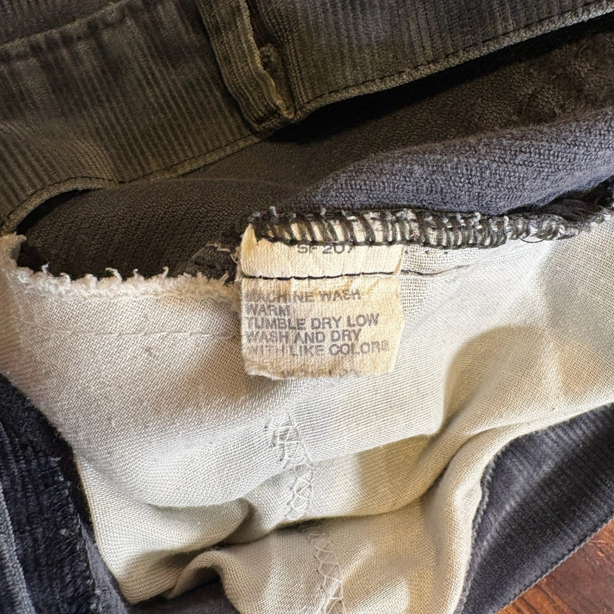 1980s Levi's 519-1558 "BLACK" Corduroy Pant